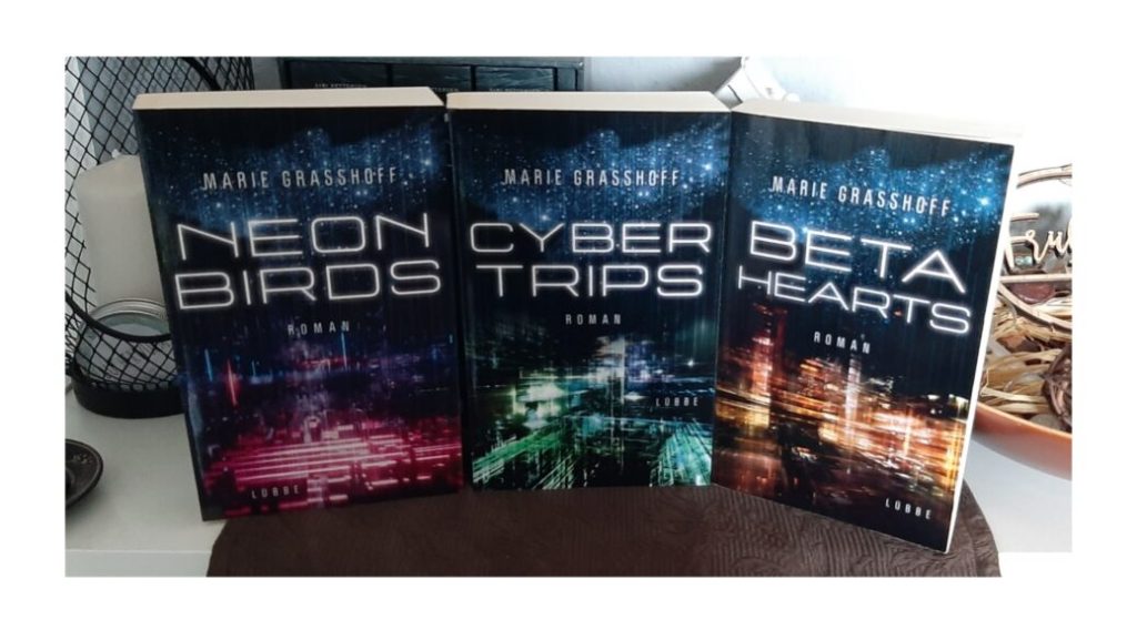 Neon Birds von Marie&nbsp;Graßhoff